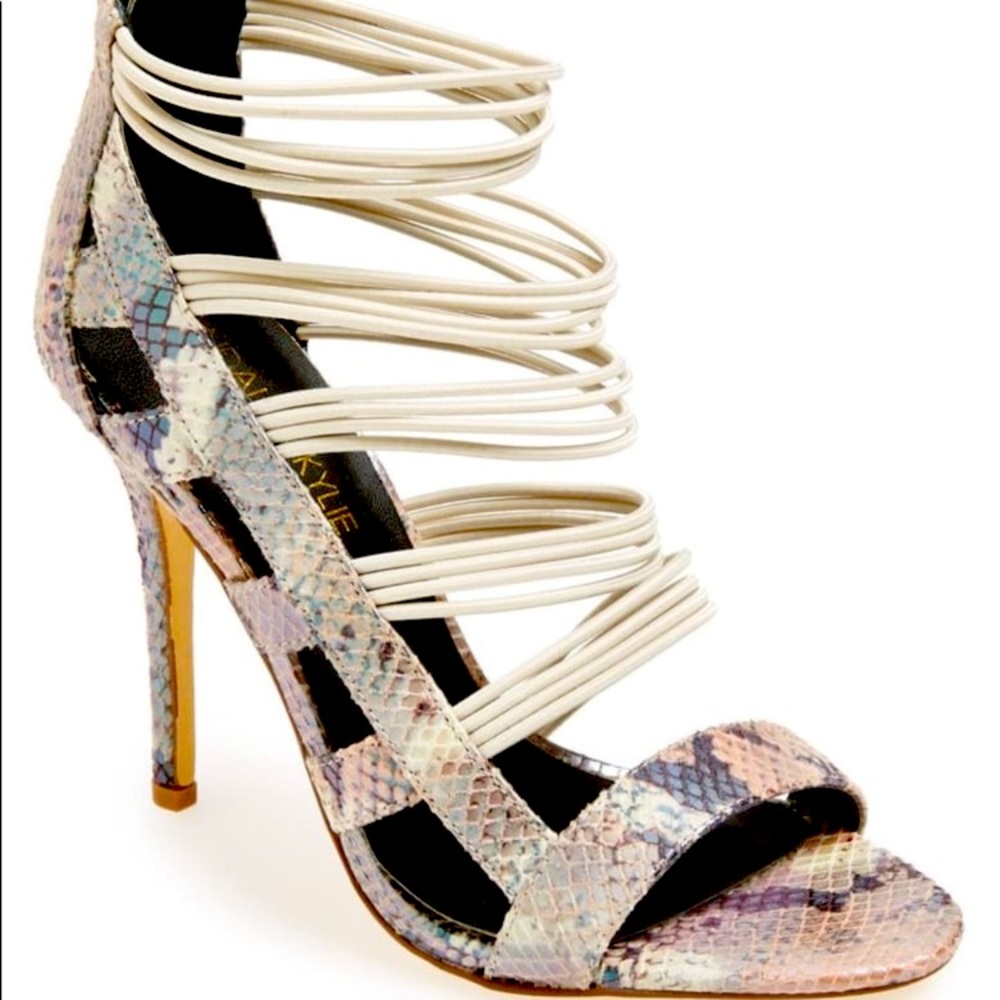 Kendall & Kylie Steve Madden Aligator Heels Size 8 👠 & Free Gift!